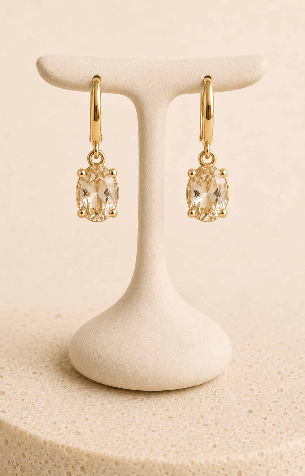 Eterna Pendant on a fine 18k gold chain
